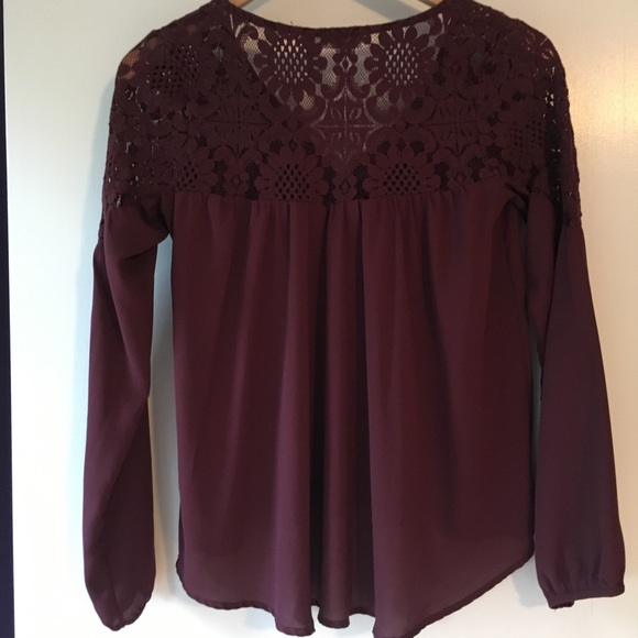 Abercrombie Maroon Peasant Top - Picture 2 of 4